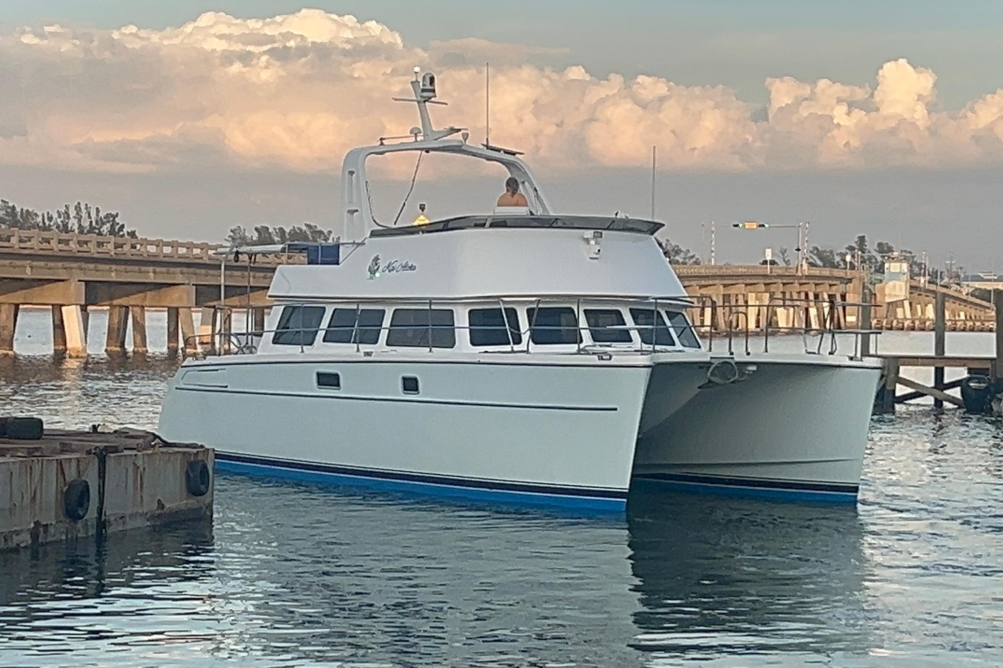 PDQ MV41 2007  Starboard Bow