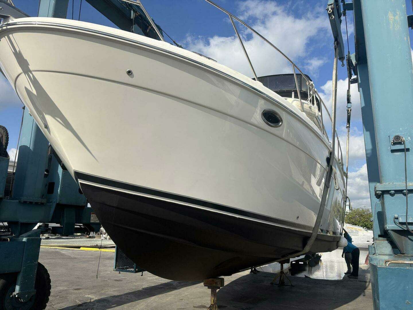 2007 Meridian 411 Sedan Bridge - Image 6