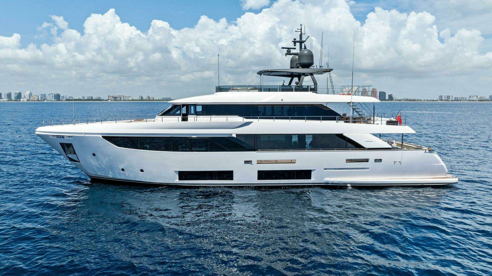 2024 Custom Line Navetta 33 - Image 6