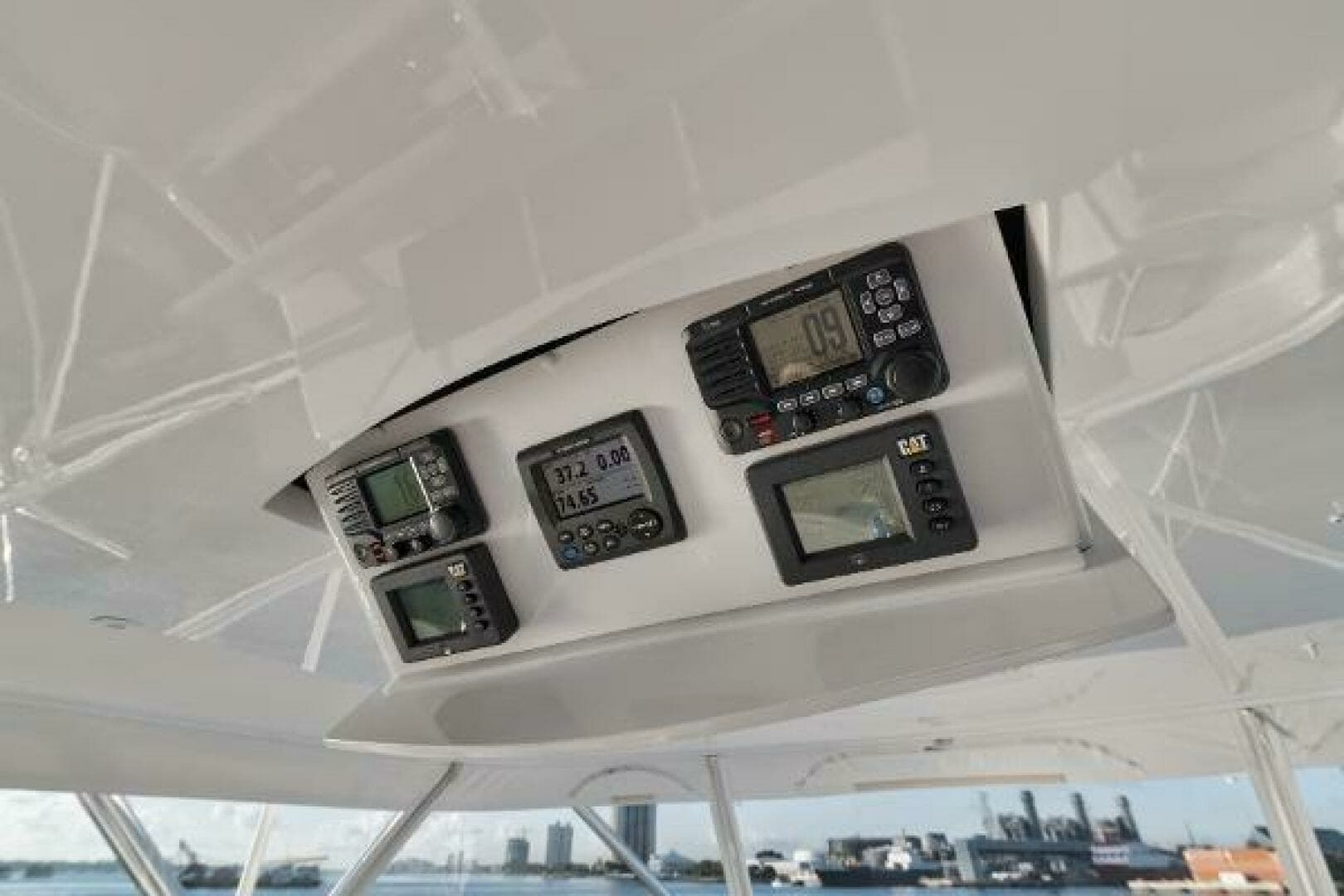 2018 Hatteras GT54 - Image 16