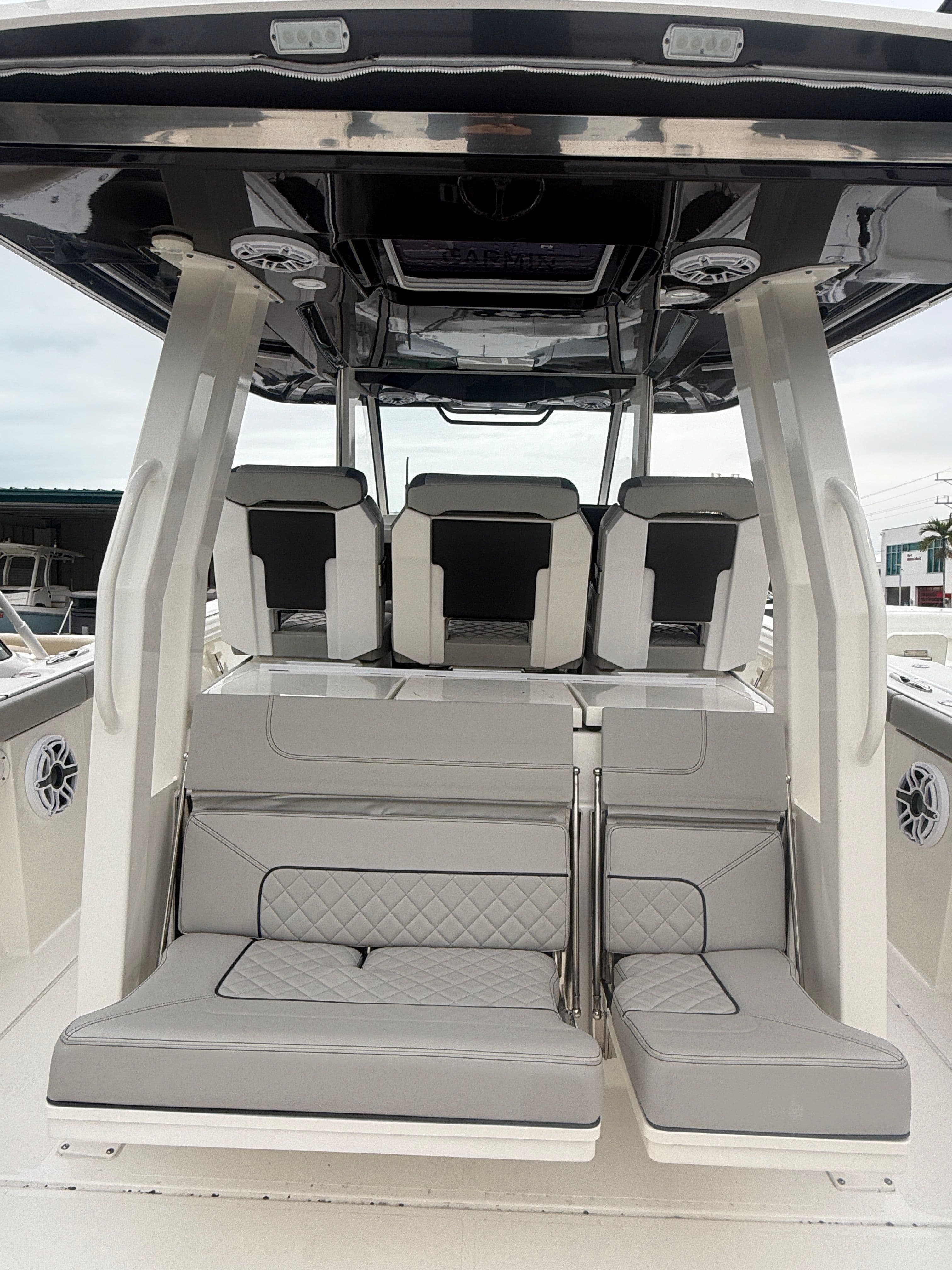 2023 PURSUIT 358 S - Image 7