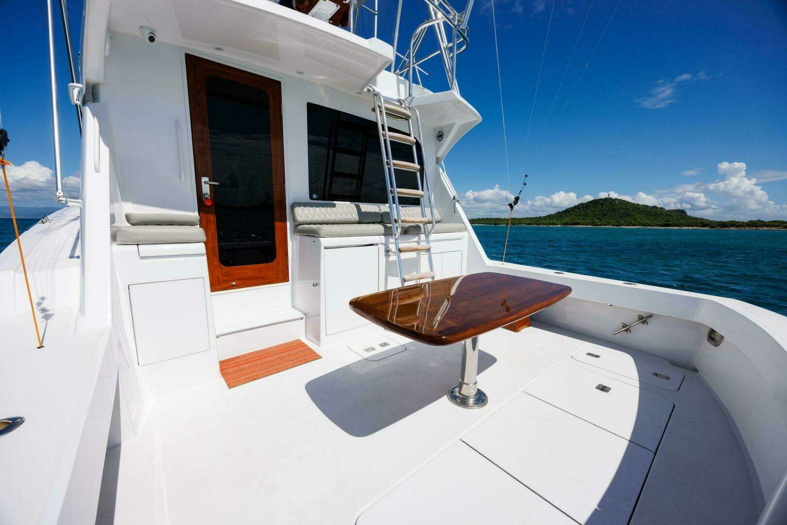 2005 Hatteras 50 Convertible - Image 57