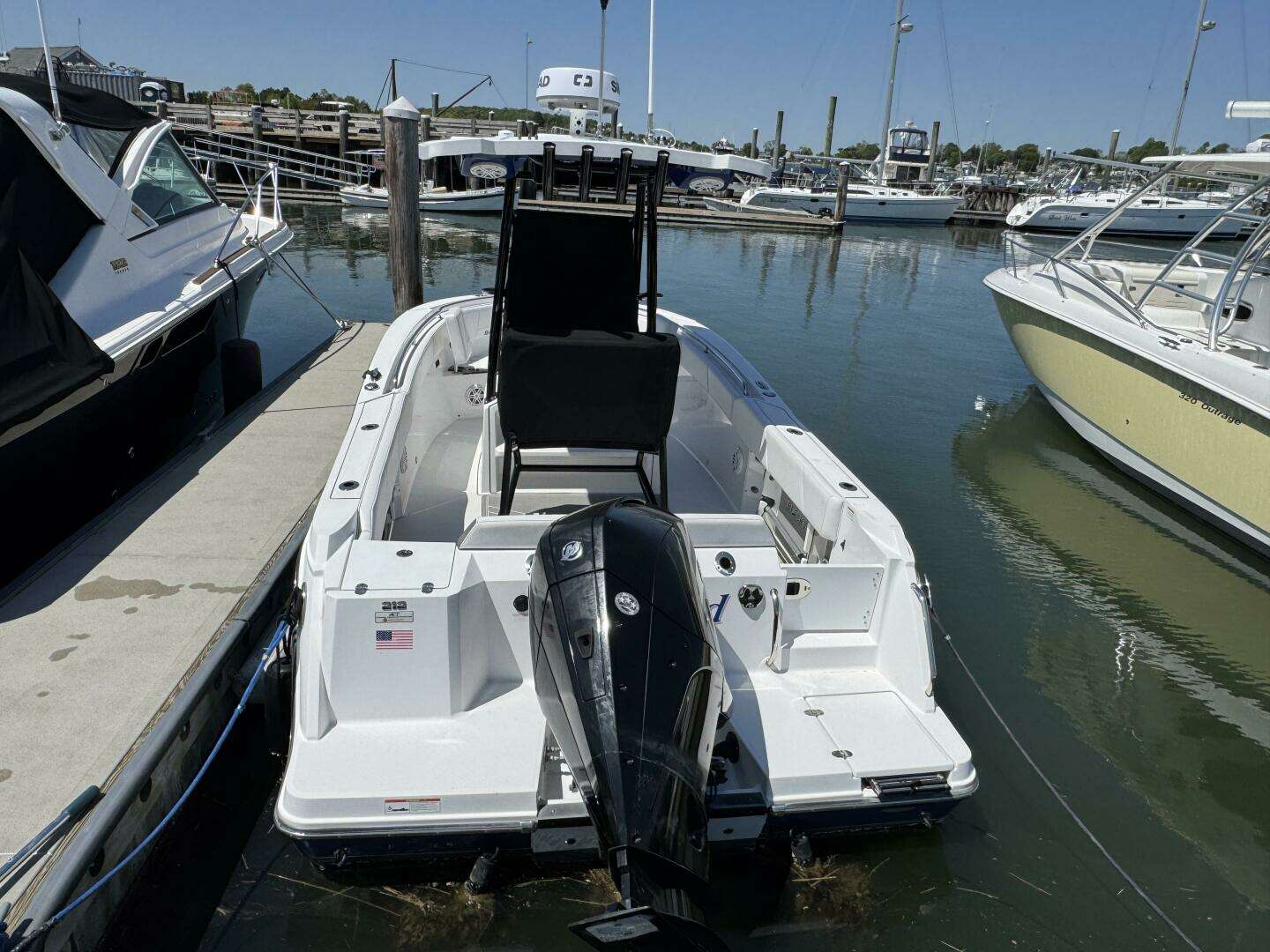 2020 Blackfin 212 CC - Image 2