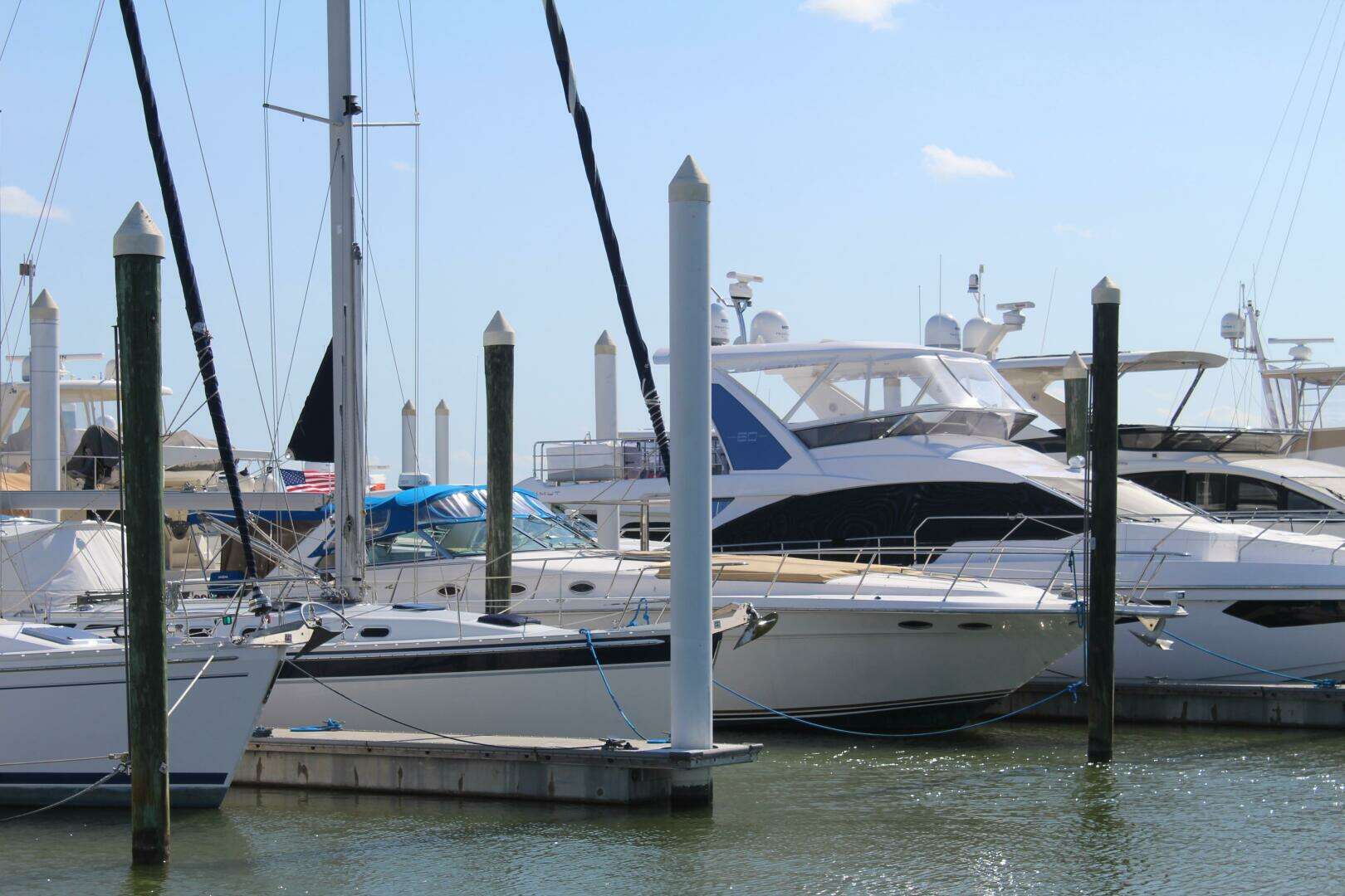 1996 Sea Ray 500 Sundancer - Image 2