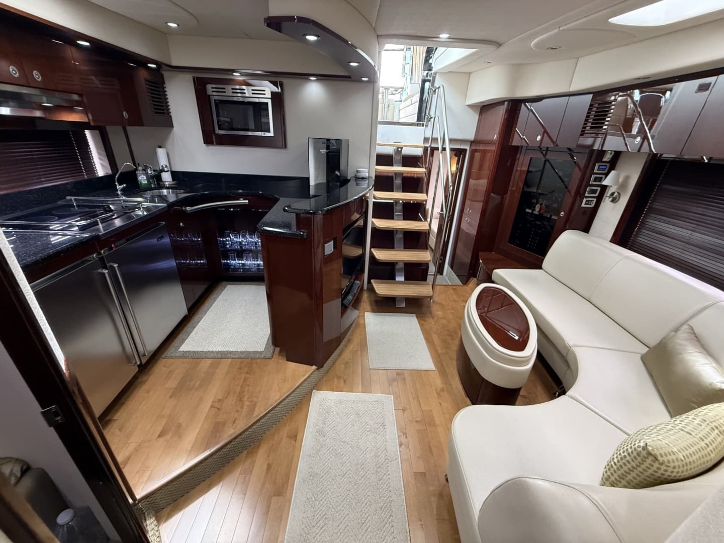 2009 Sea Ray 60 Sundancer - Image 6