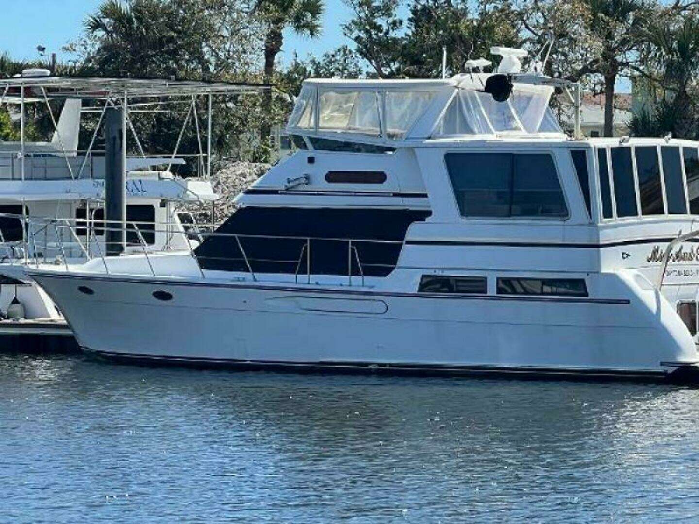 1998 Hyatt 51 Aft Cabin MY - Image 2
