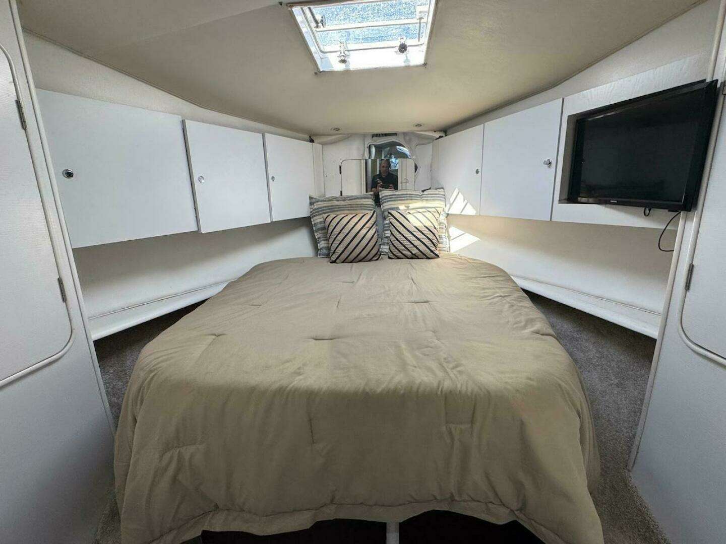 2000 Ocean Yachts 48 Convertible - Image 34