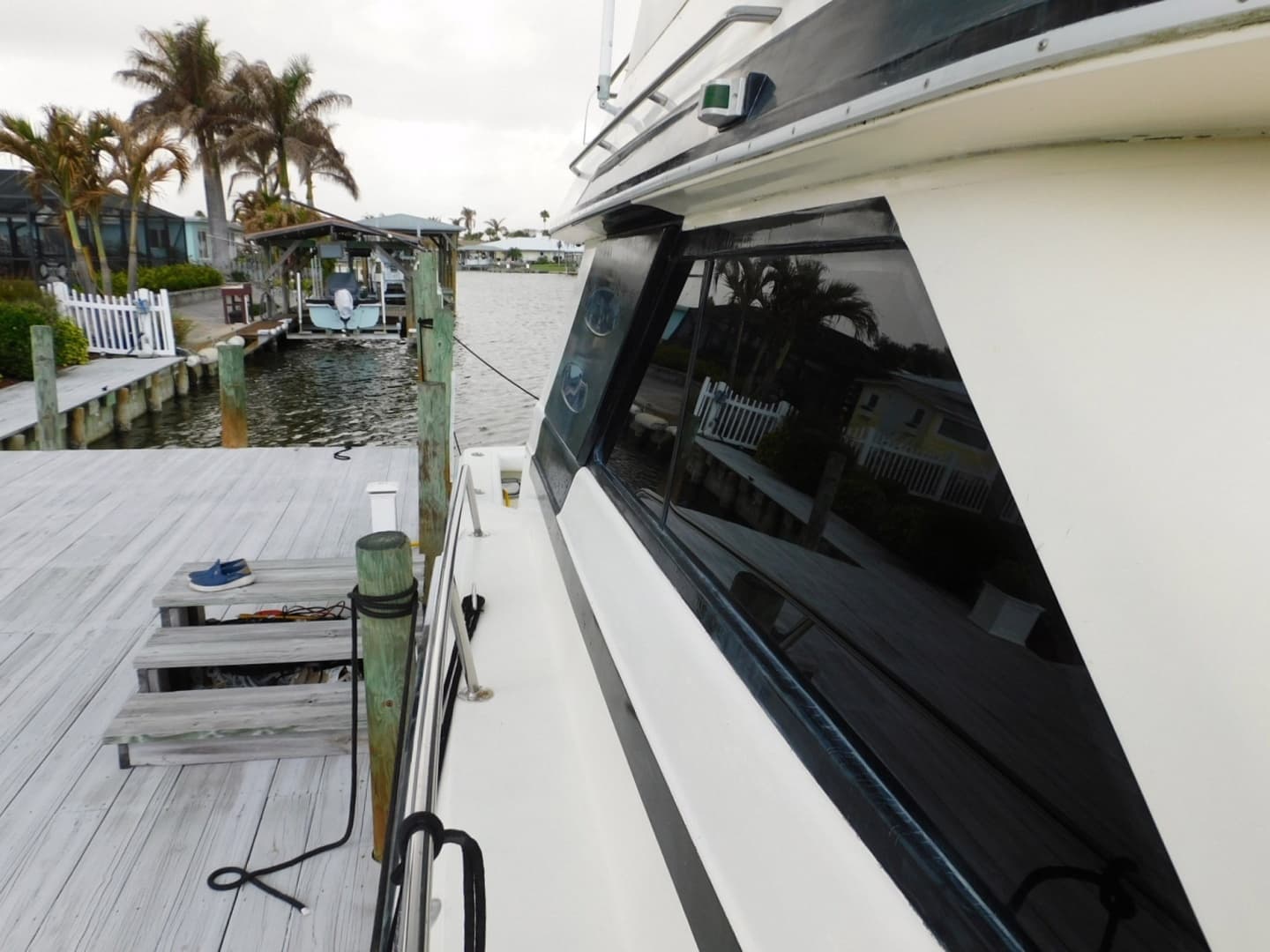 1987 Sea Ray 460 Convertible - Image 9