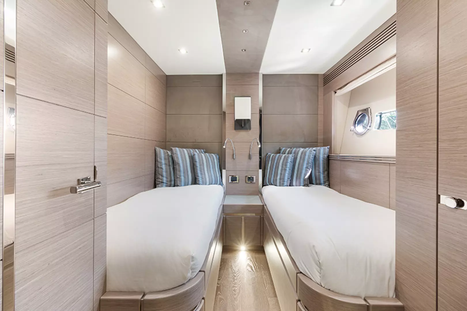 2015 Sunseeker Sport Yacht 68 - Image 19