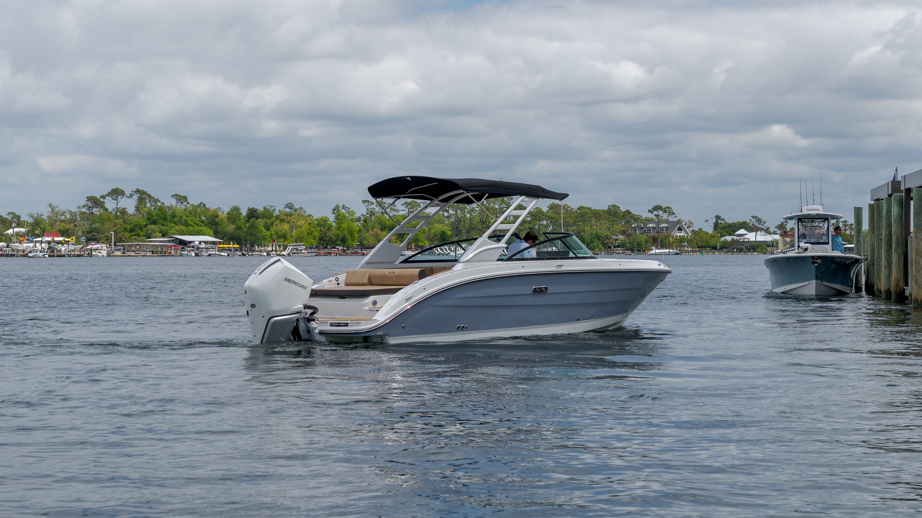 2026 Sea Ray SDX 250 Outboard - 7