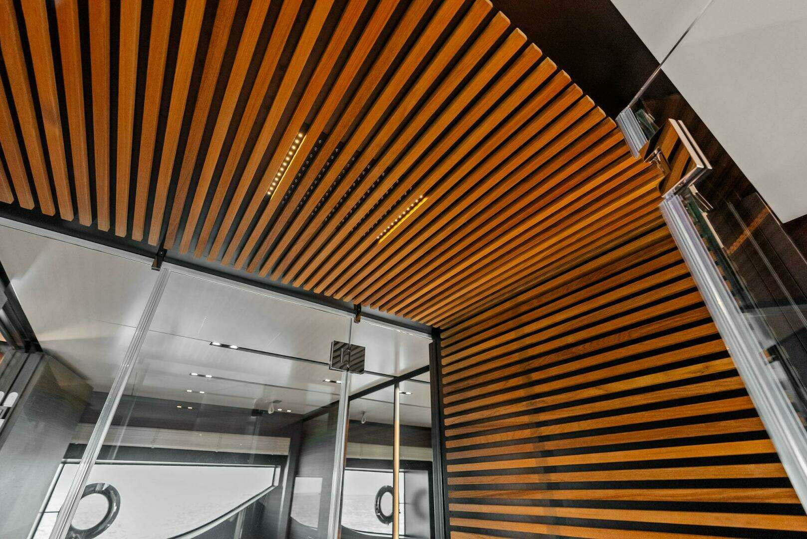 2023 Custom Line 33 Navetta - Image 71