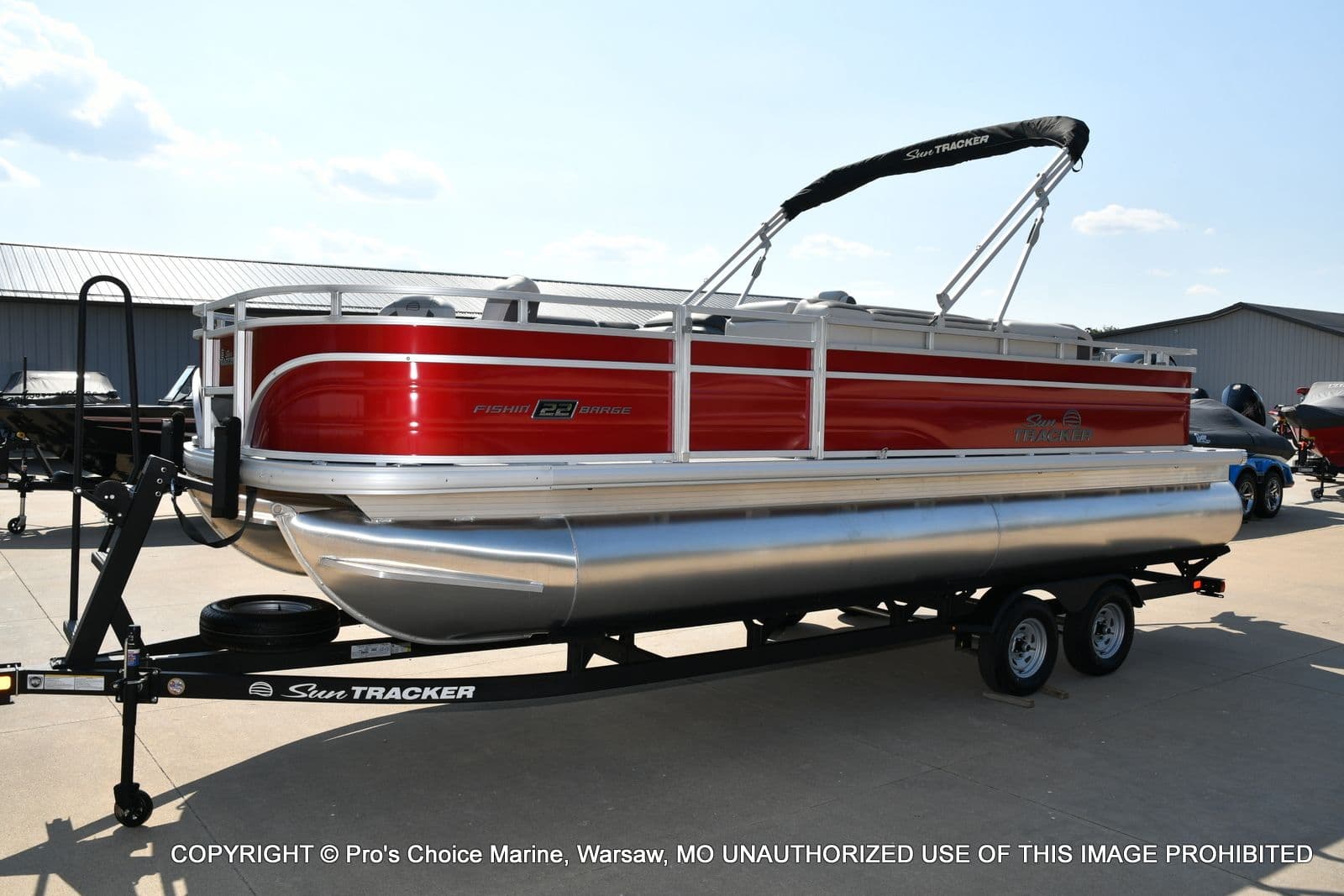 2026 Sun Tracker Fishin' Barge 22 DLX w/115HP Pro-XS 4 Stroke - 76
