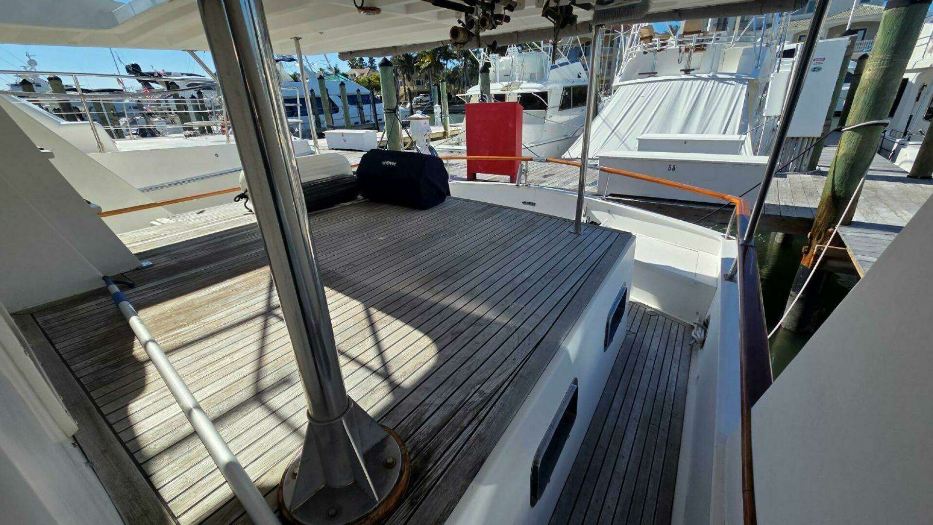 1987 DeFever 48 Tri Cabin - Image 6