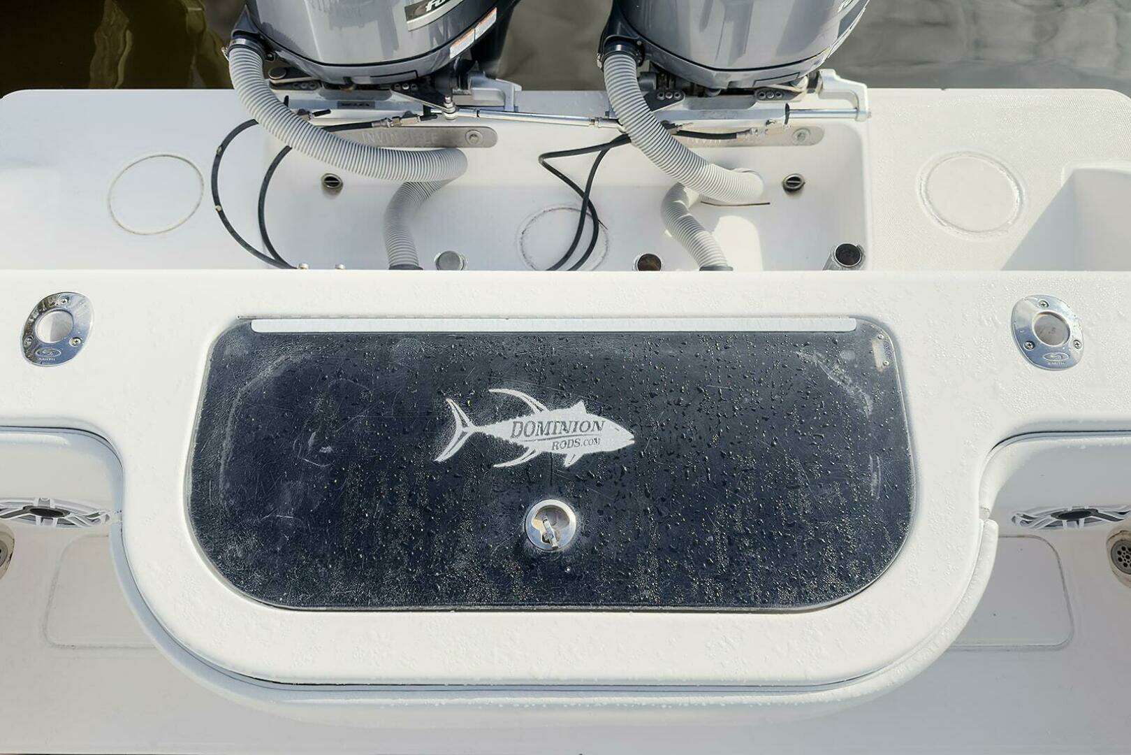 2007 Invincible 33 Open - Image 22