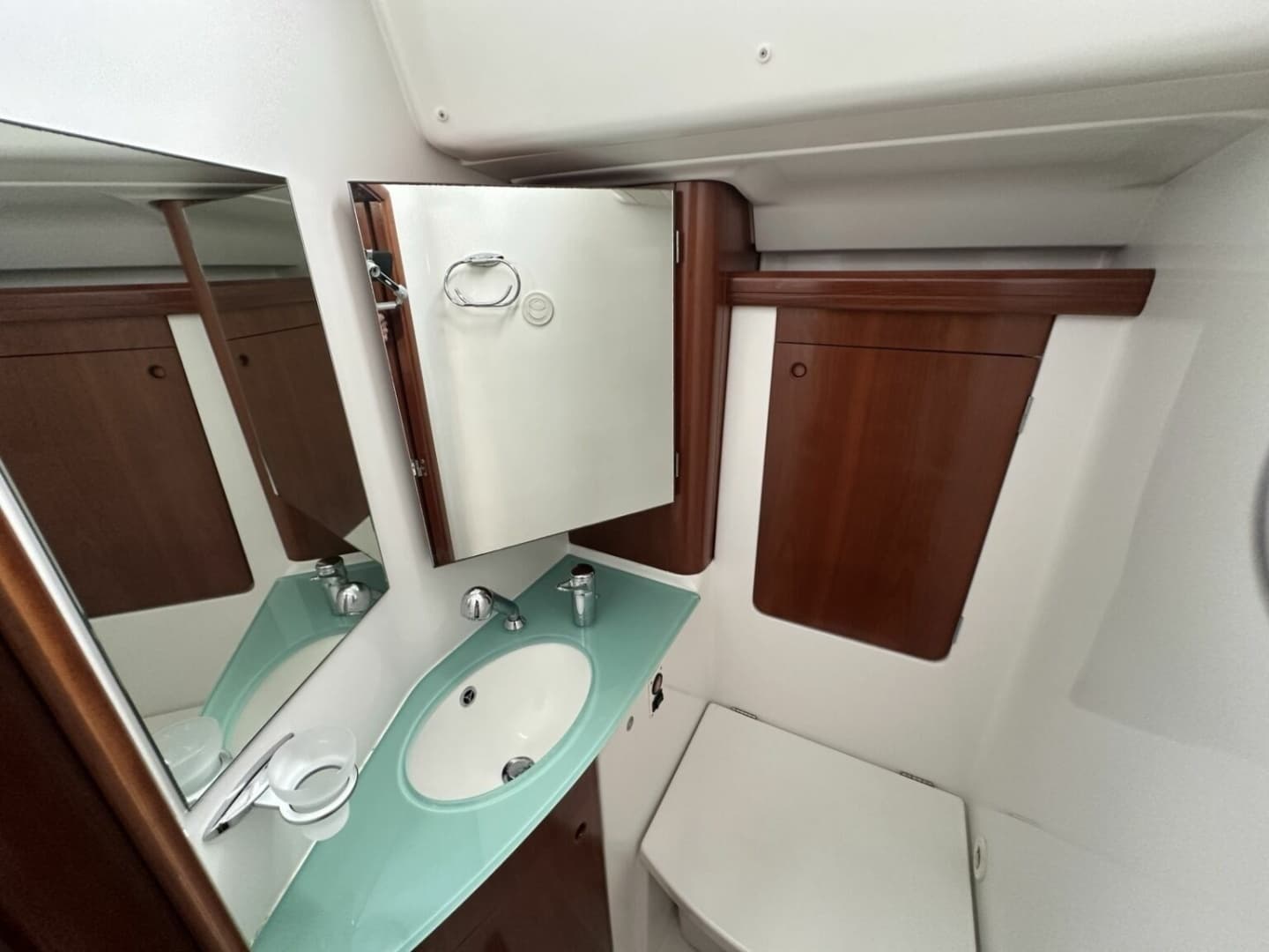 2003 Beneteau 57 - Image 31