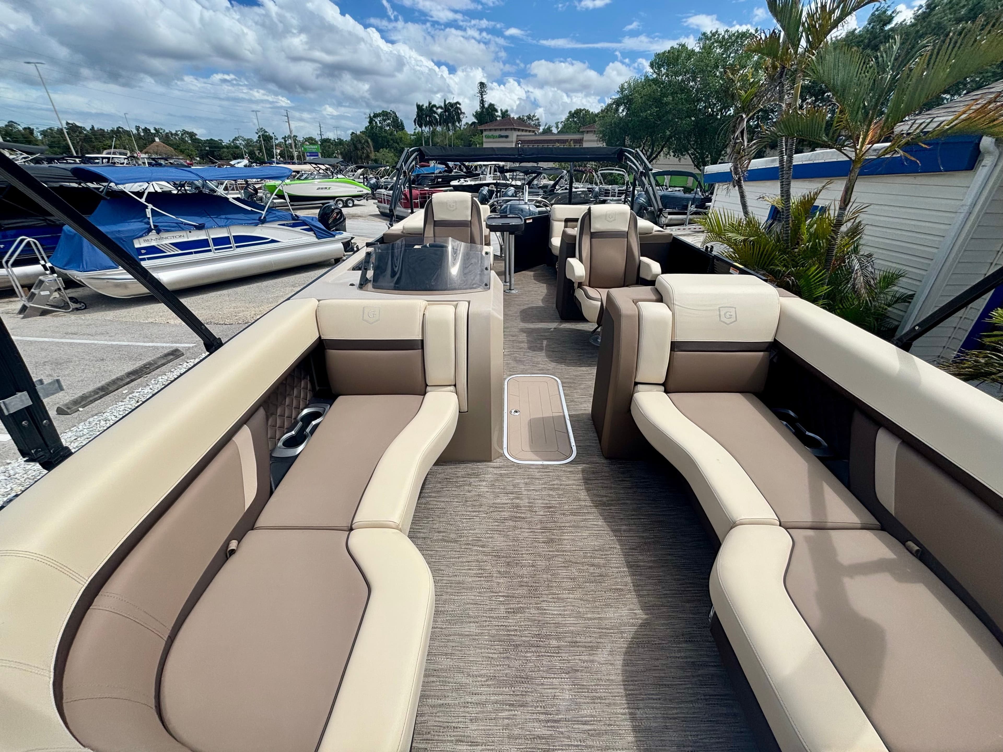 2022 GODFREY 235 SB - Image 19