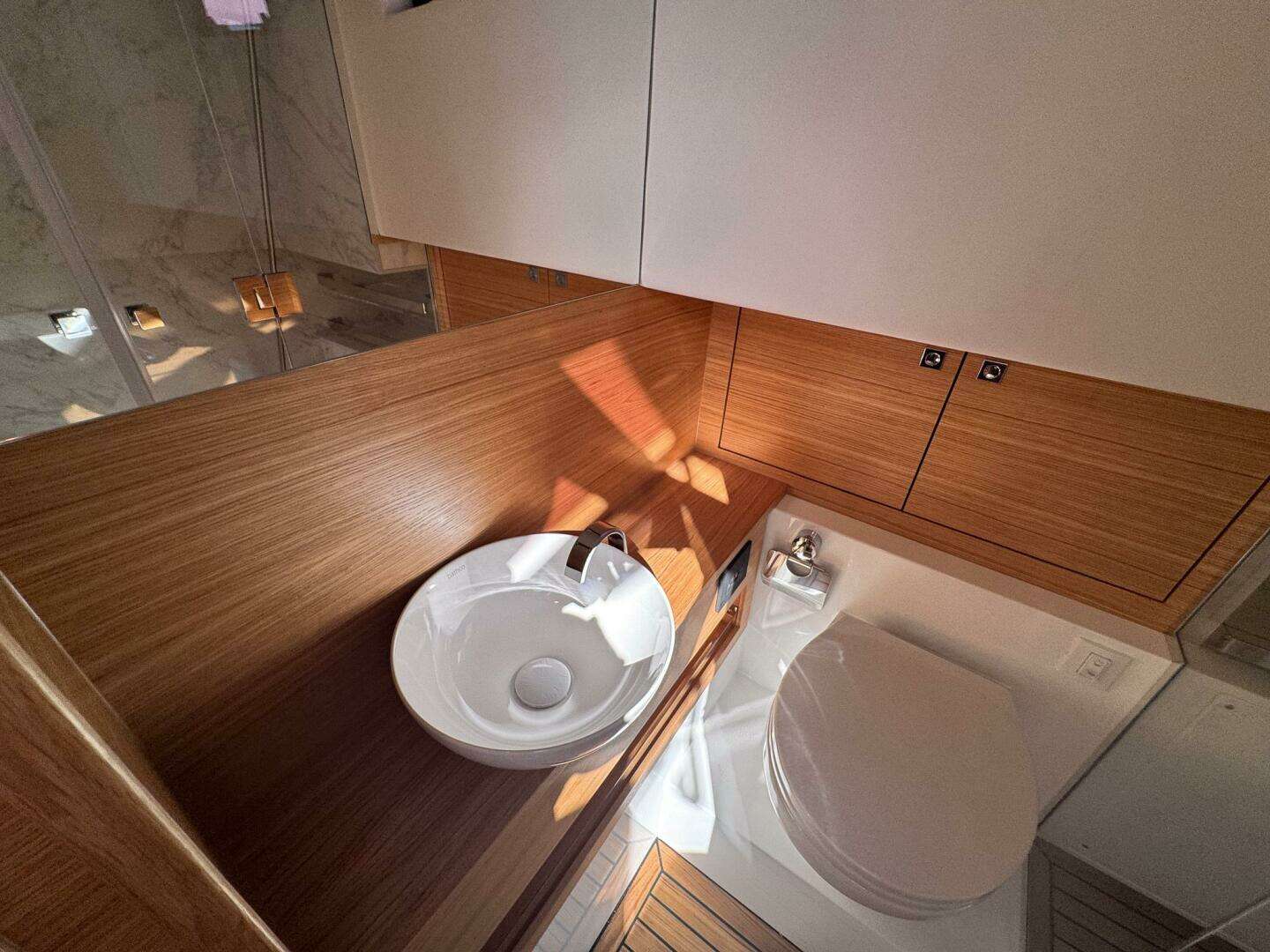 2026 De Antonio Yachts D42 - Image 43