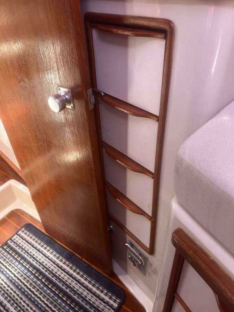 1990 Irwin — - Image 37
