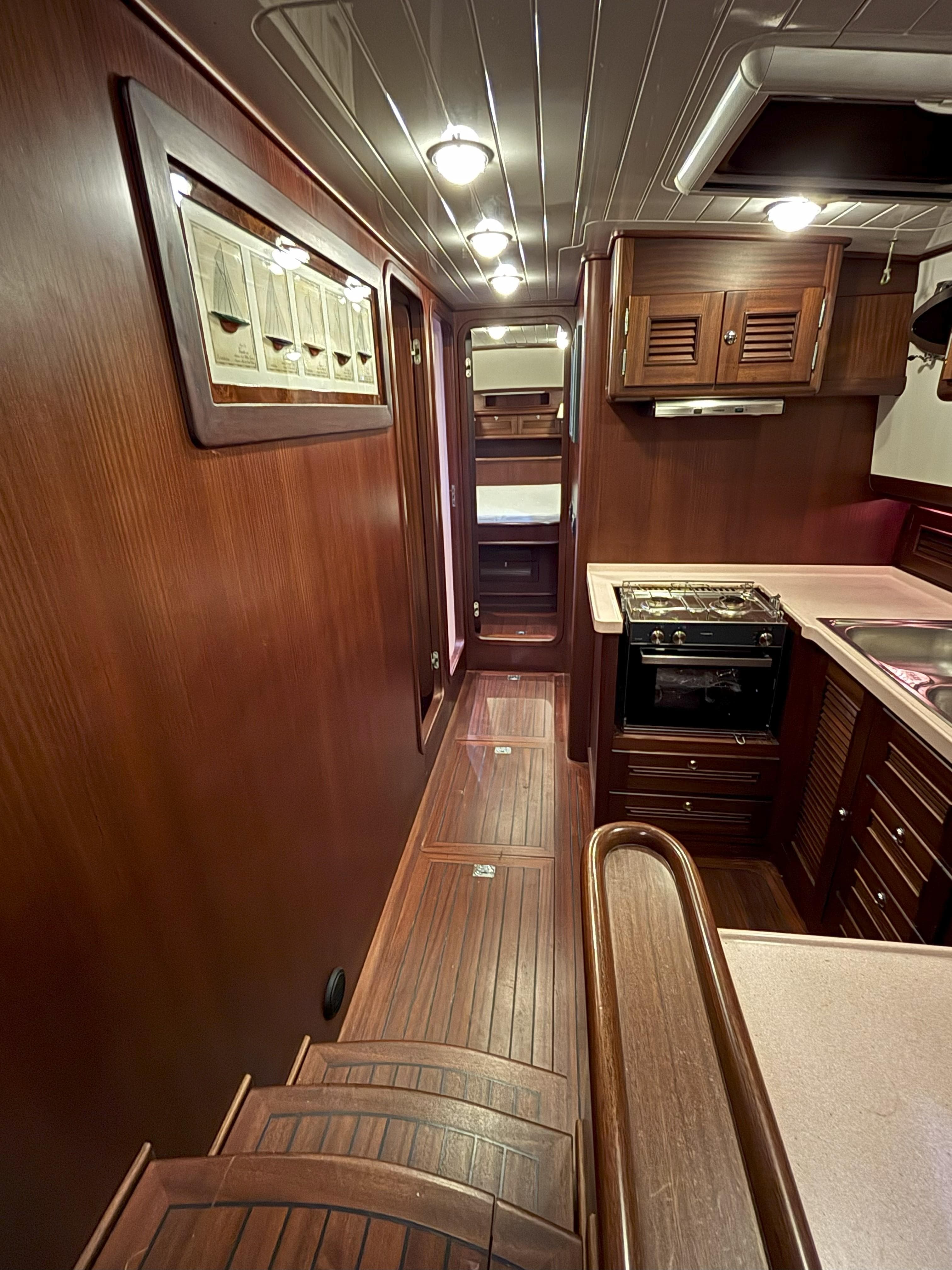 Rapsody 48 Offshore