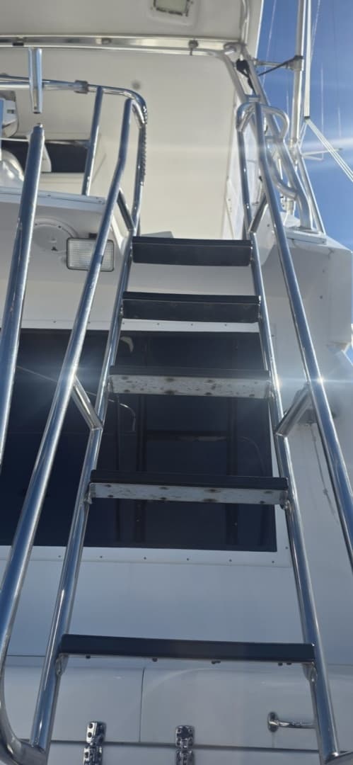 1989 Hatteras 52 Convertible - Image 36