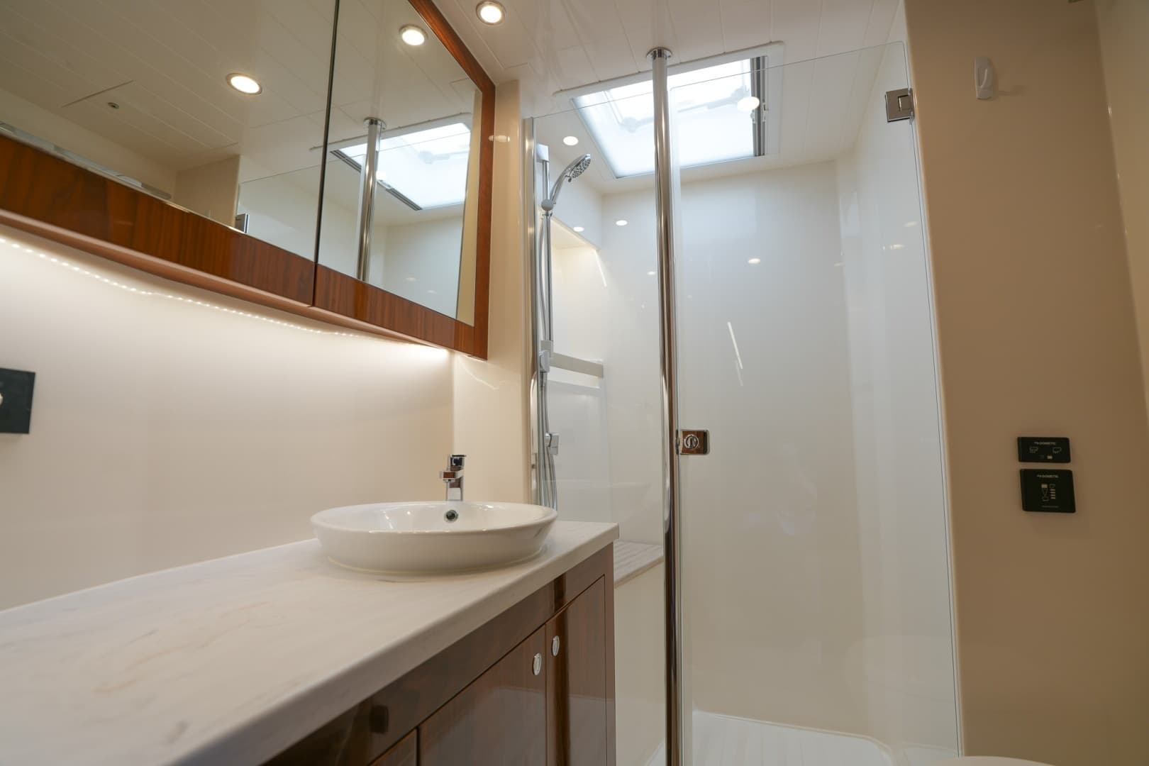 2020 Riviera — - Image 57