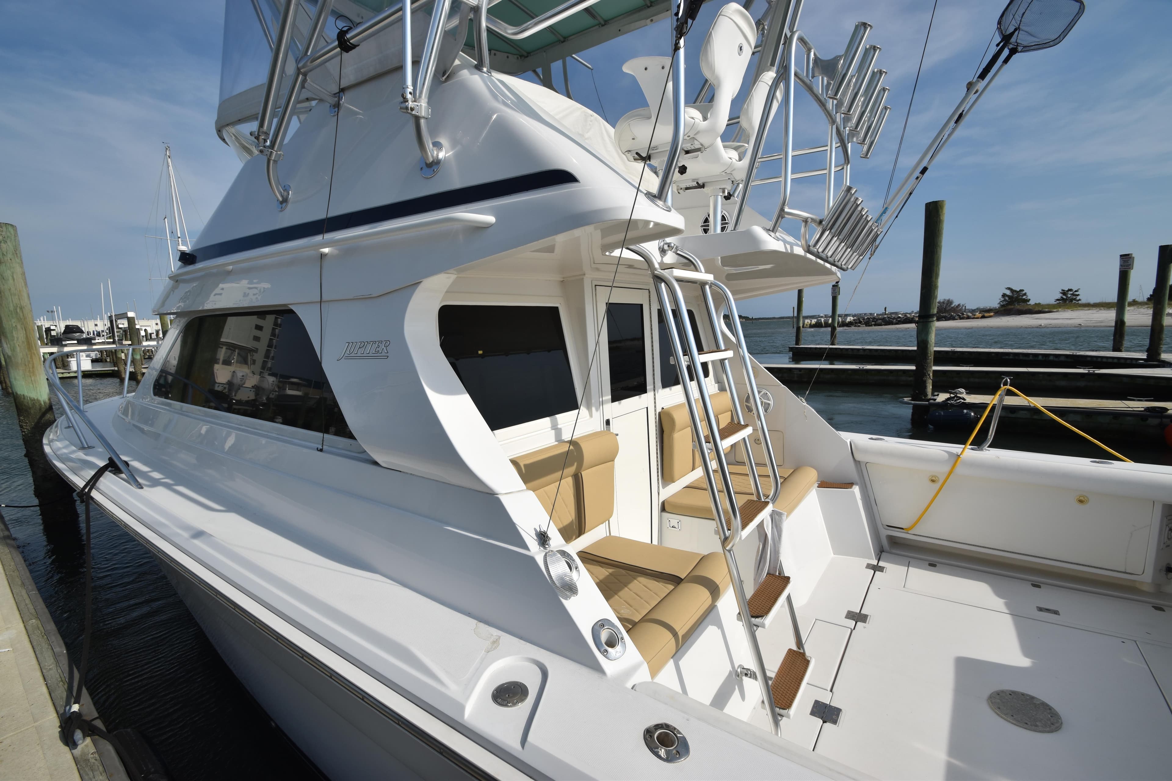 2002 Jupiter 35 Convertible - 3