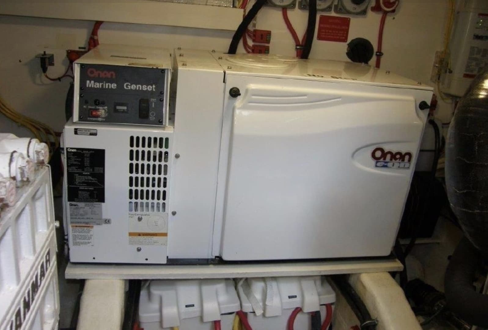 2005 Sabre 42 Express - Image 29