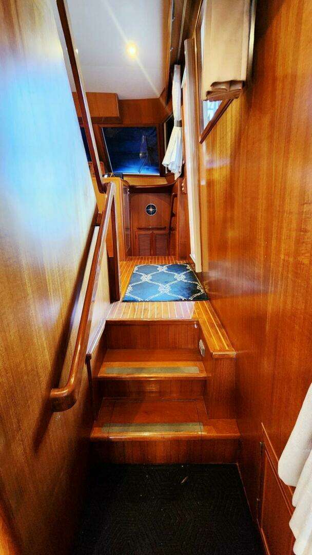 2000 Ocean Alexander 511 Classico - Image 23