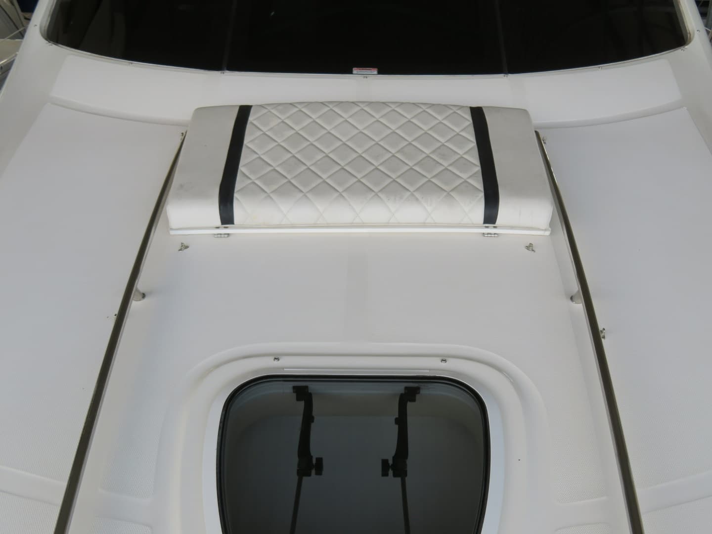 2007 Sea Ray 44 Sedan Bridge - Image 5