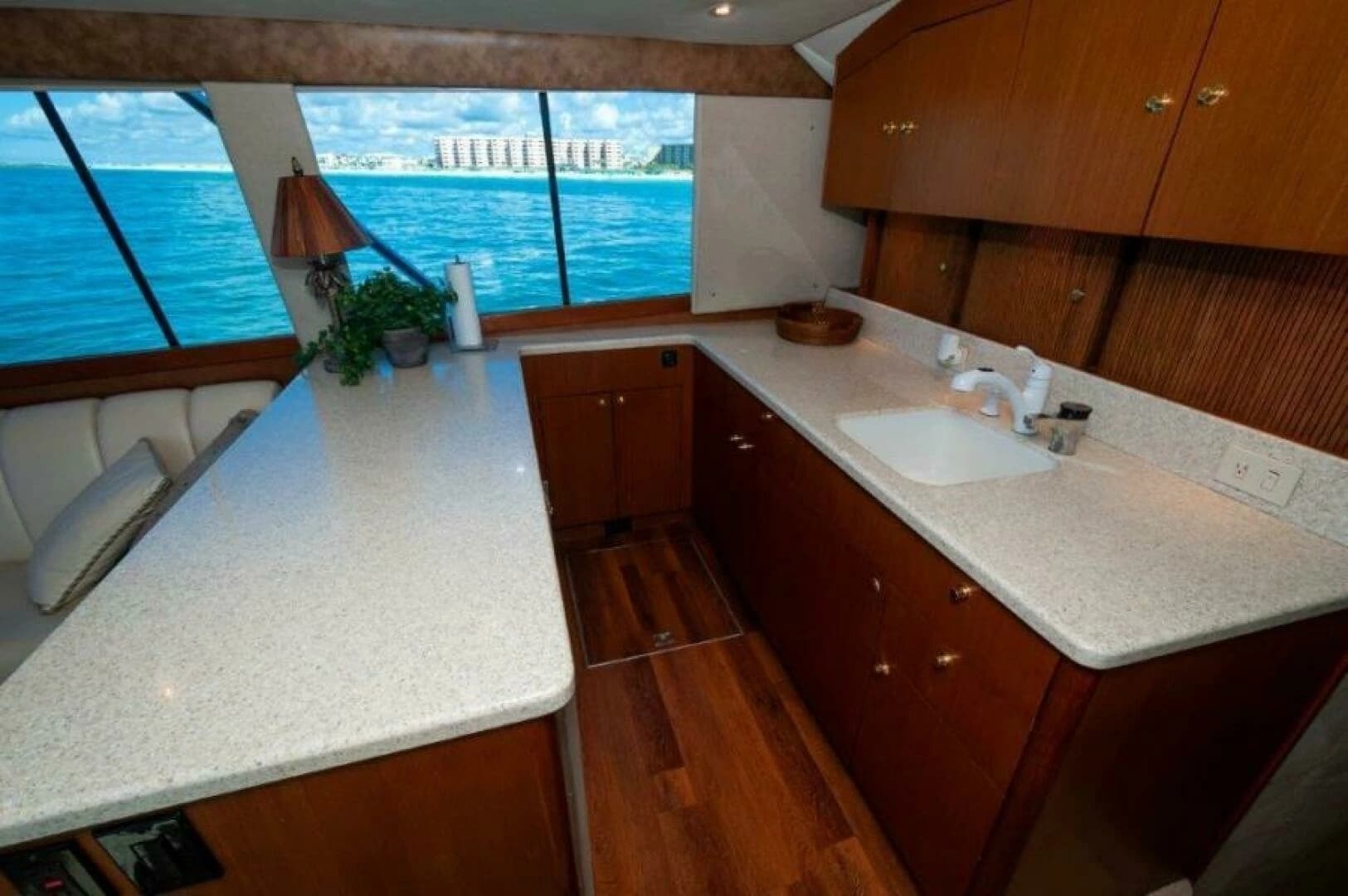 1998 Ocean 48 Super Sport - Image 10