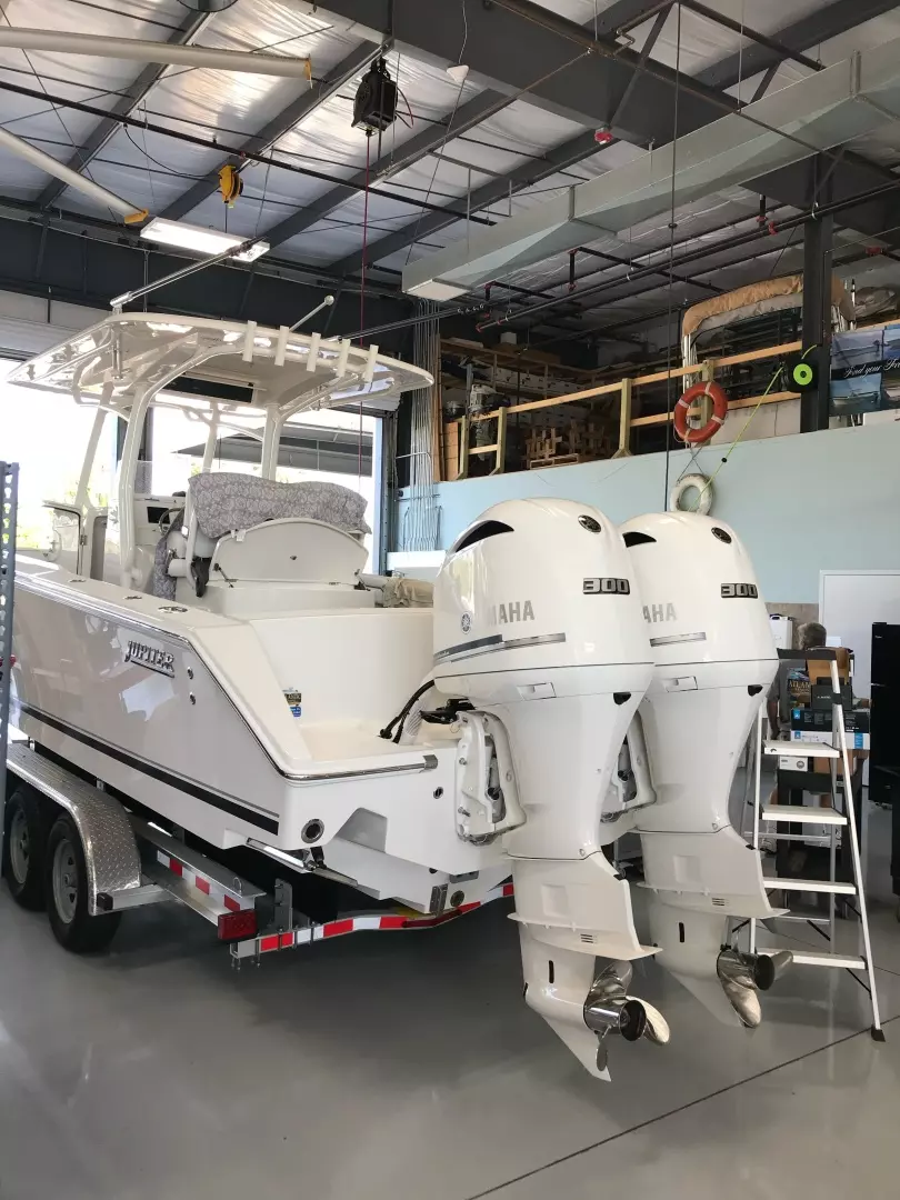 2018 Jupiter 30 HFS - Image 7