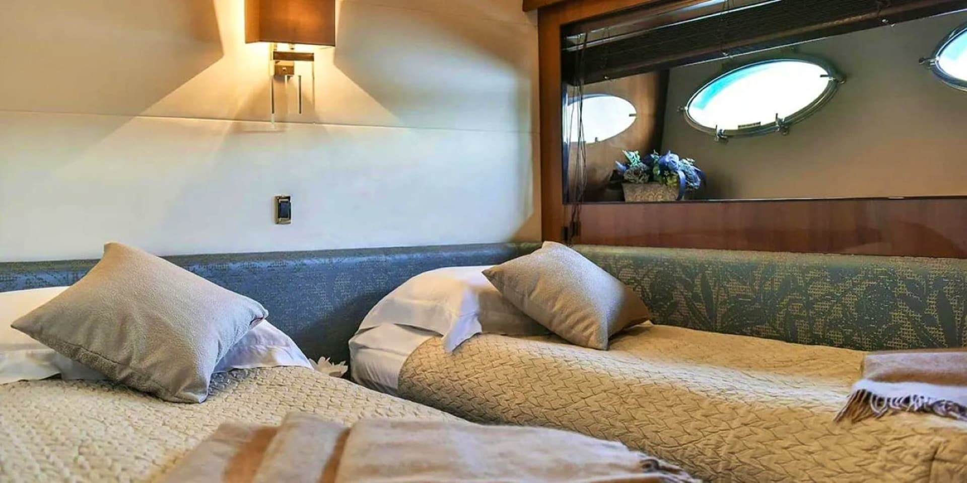 2011 Princess Yachts Princess V85 - Image 11