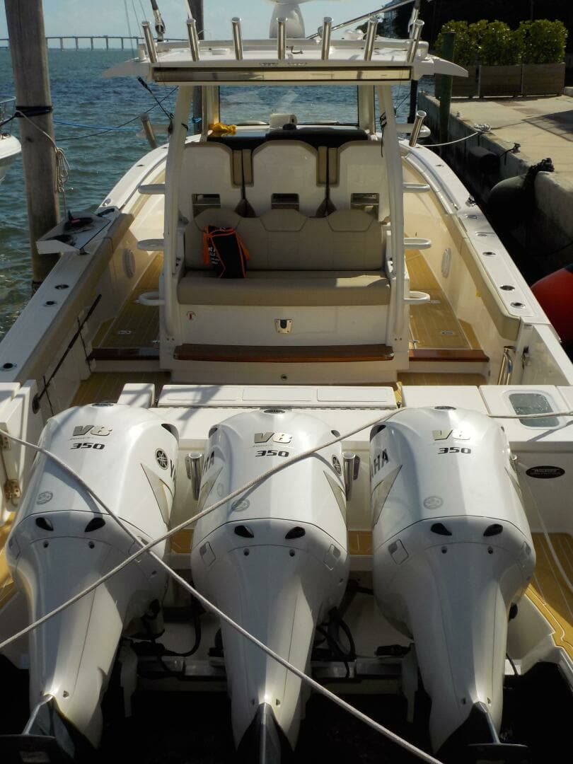 2019 Pursuit S 368 - Image 2