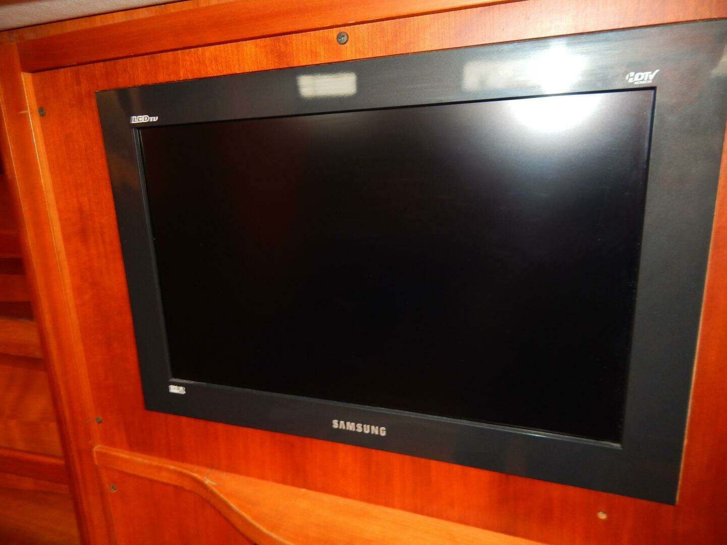 1998 Freedom 40/40 - Image 12