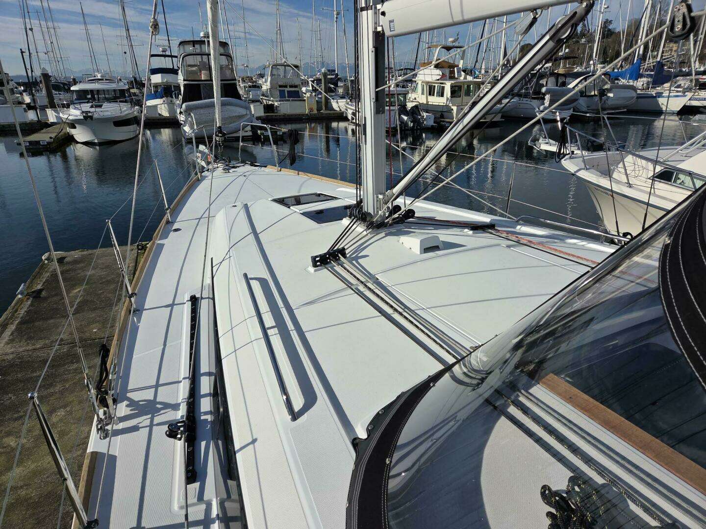 2022 Beneteau Oceanis 38.1 - Image 9