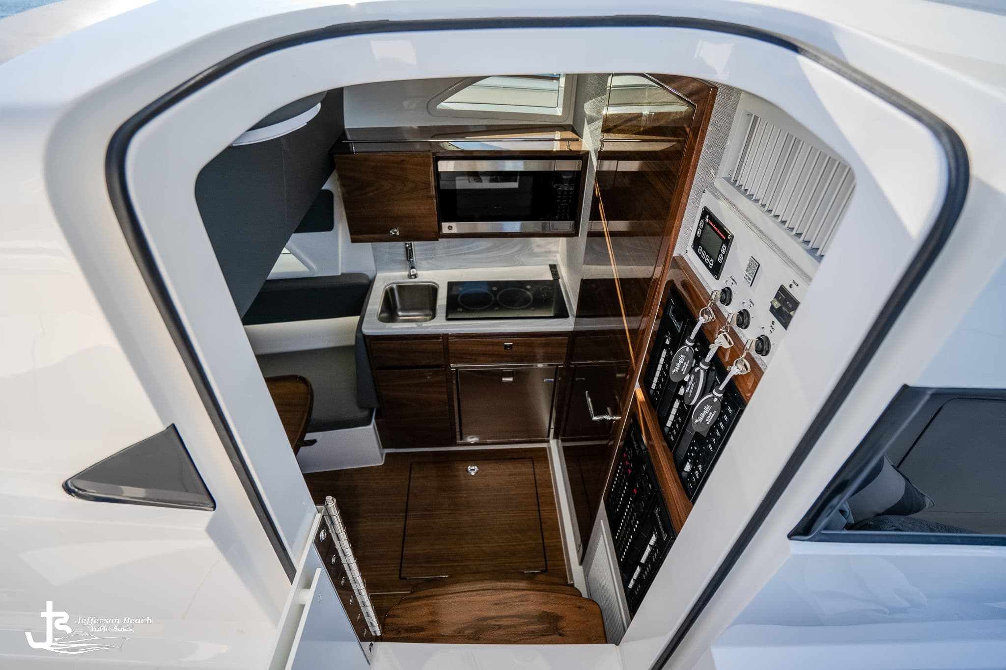 2025 Valhalla Boatworks V-46 - 32