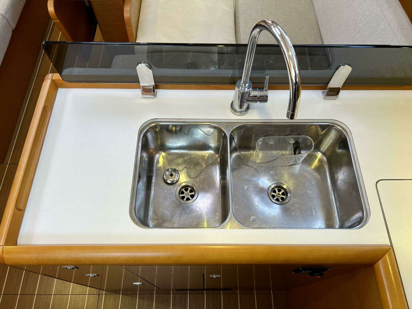 2013 Jeanneau 379 - Image 84