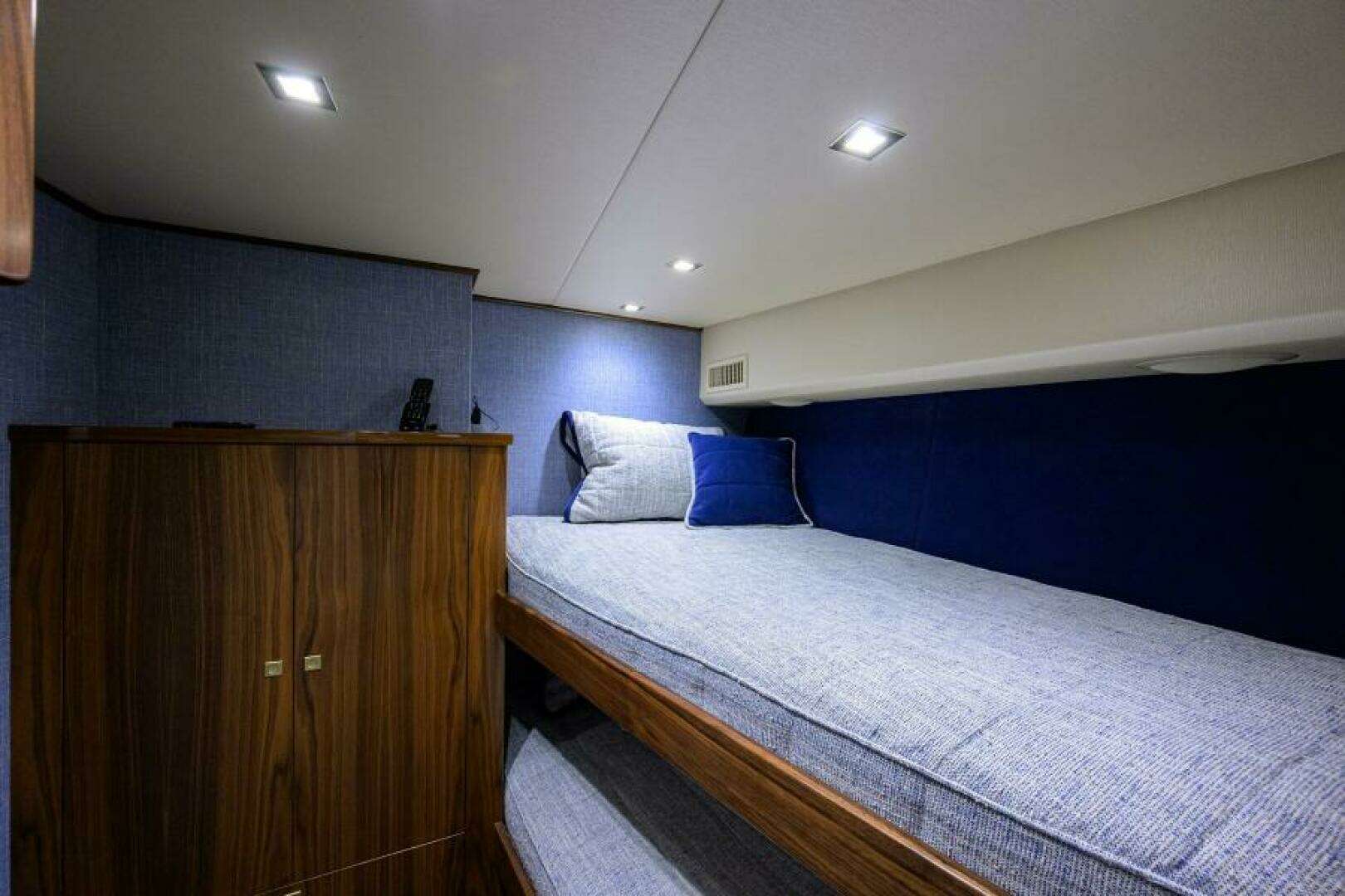 2024 Viking 80 Convertible - Image 21