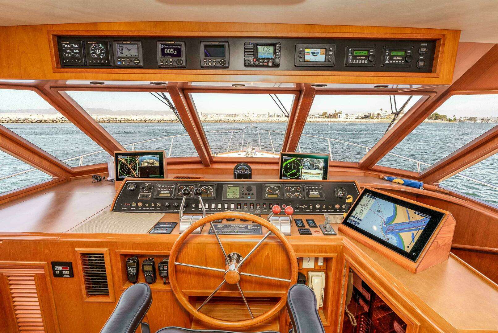 2000 Offshore Yachts Flushdeck - Image 29