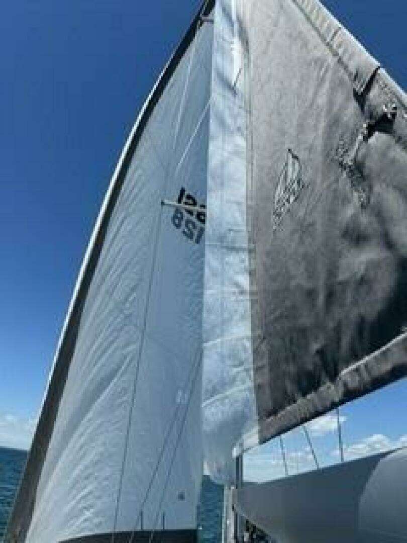 2017 Catalina 355 - Image 45