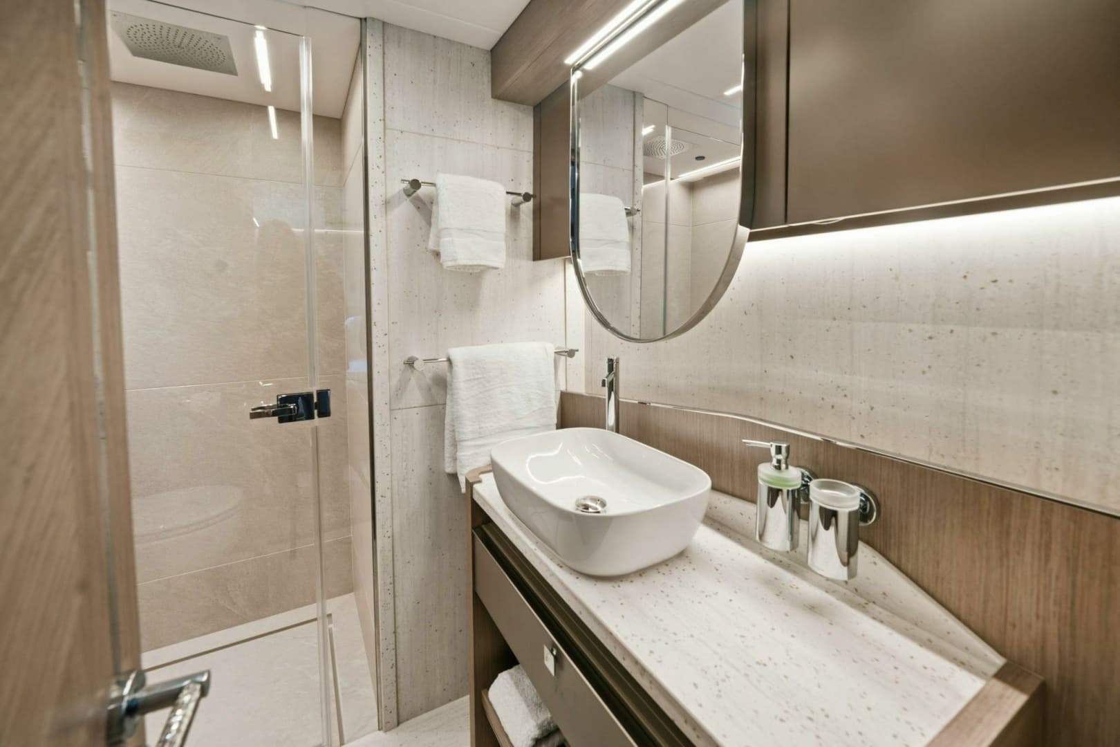 2024 Sunseeker Sunseeker 100 Yacht - Image 27