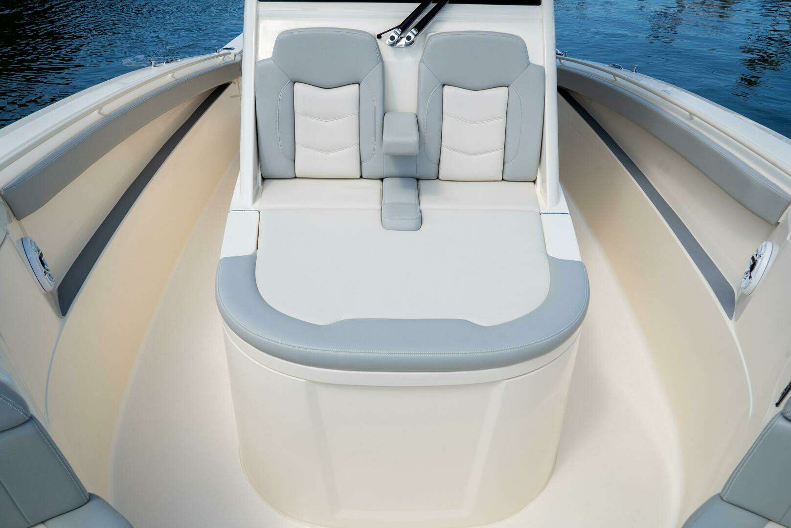 2026 Scout 330 LXF - Image 8