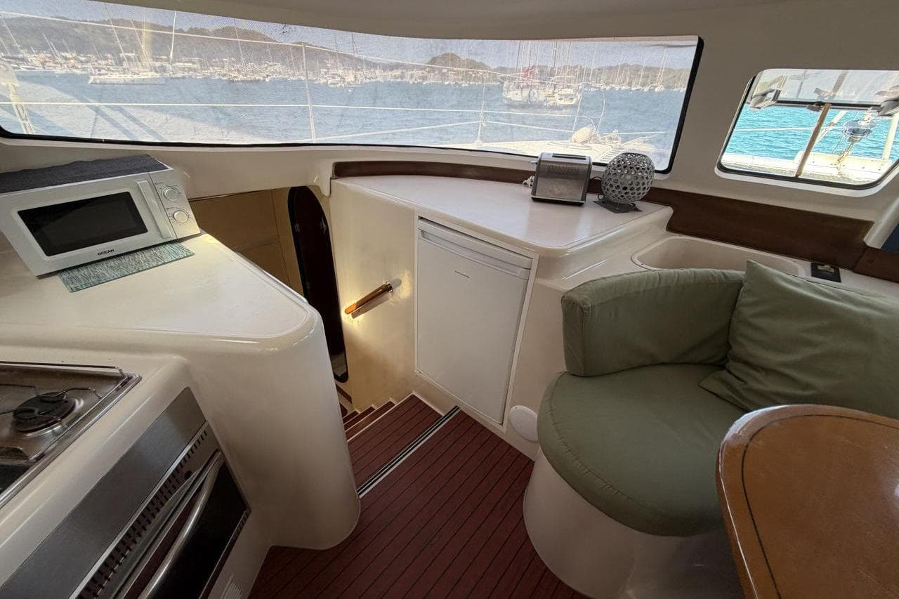 Fountaine Pajot Lavezzi 40