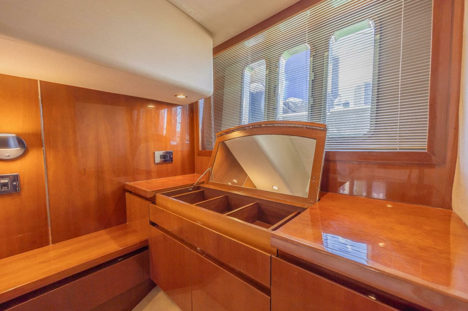 2008 Princess 58 Flybridge - Image 34