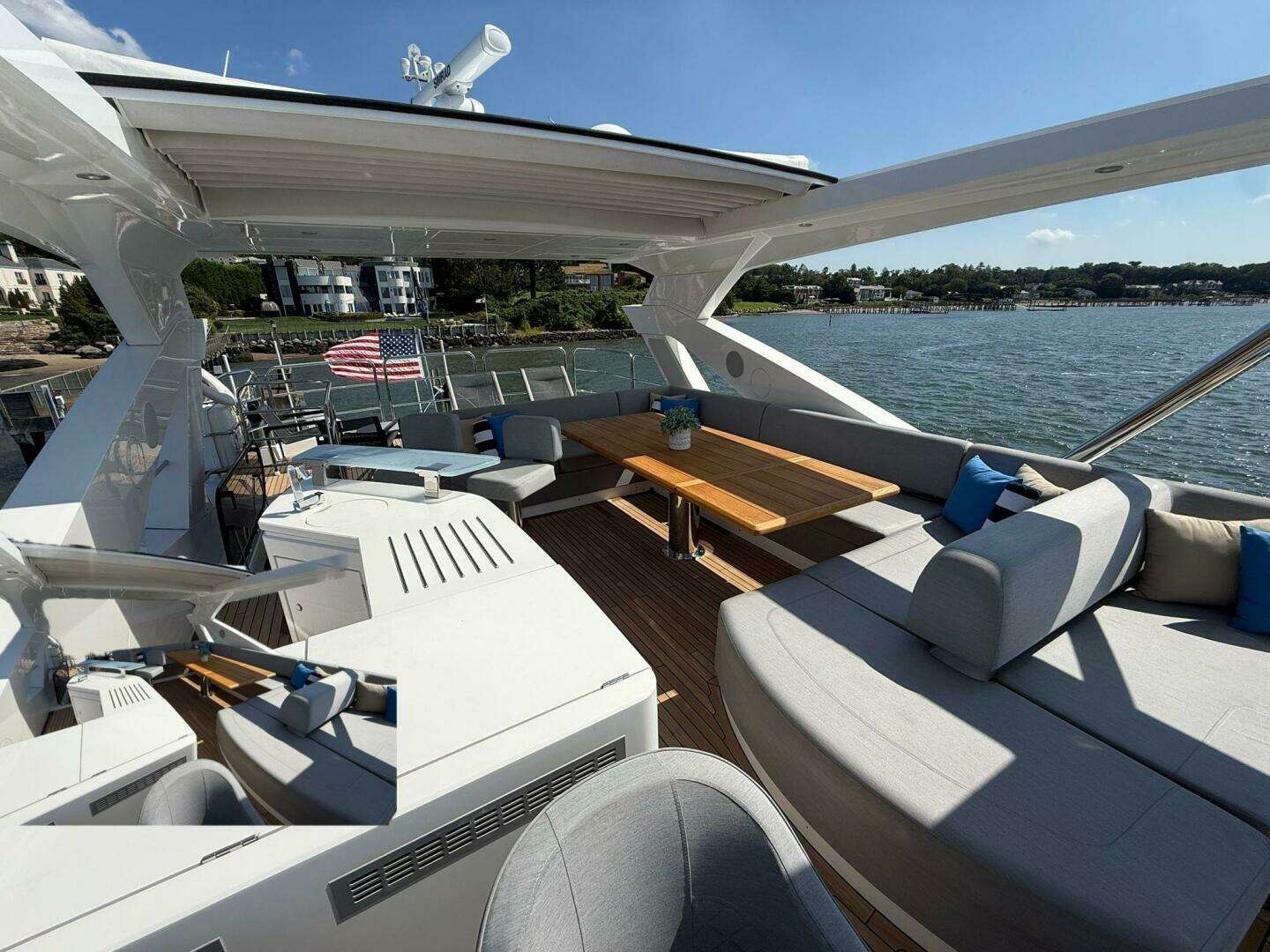 2021 Sunseeker 76 Yacht - Image 8