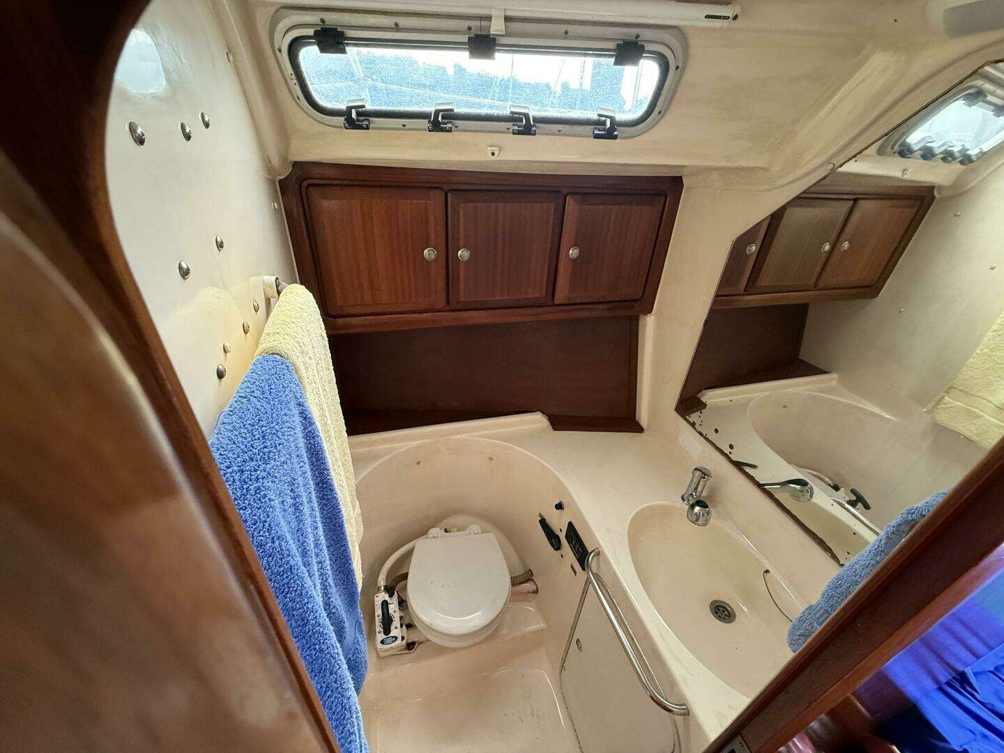 1999 Bavaria Ocean 42 - Image 37