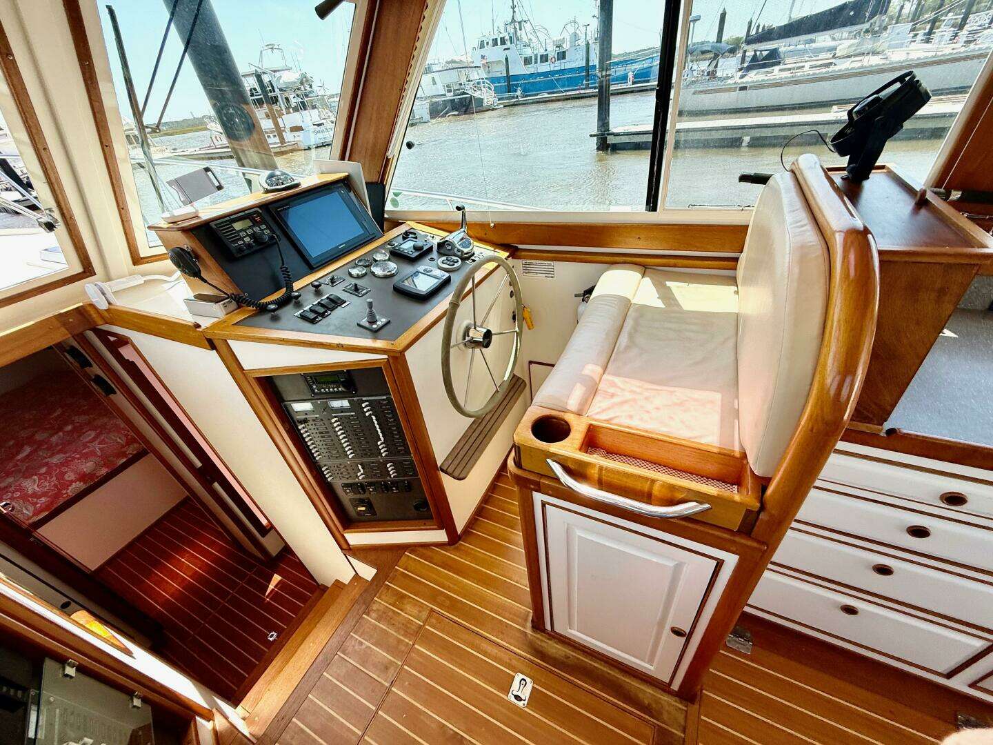 2006 Custom Mast & Mallet Thomas Point 40 - Image 23
