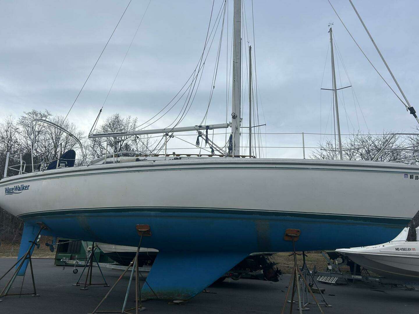 1985 Catalina 36 Tall Rig - Image 4