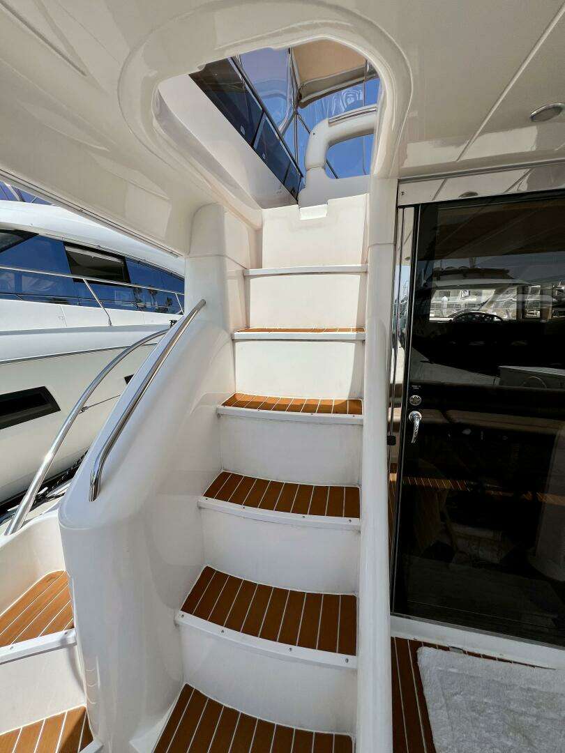 2000 Viking Princess 52 Flybridge - Image 36
