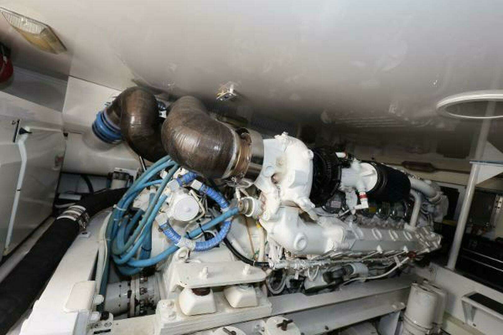 2005 Viking 52 Convertible - Image 36